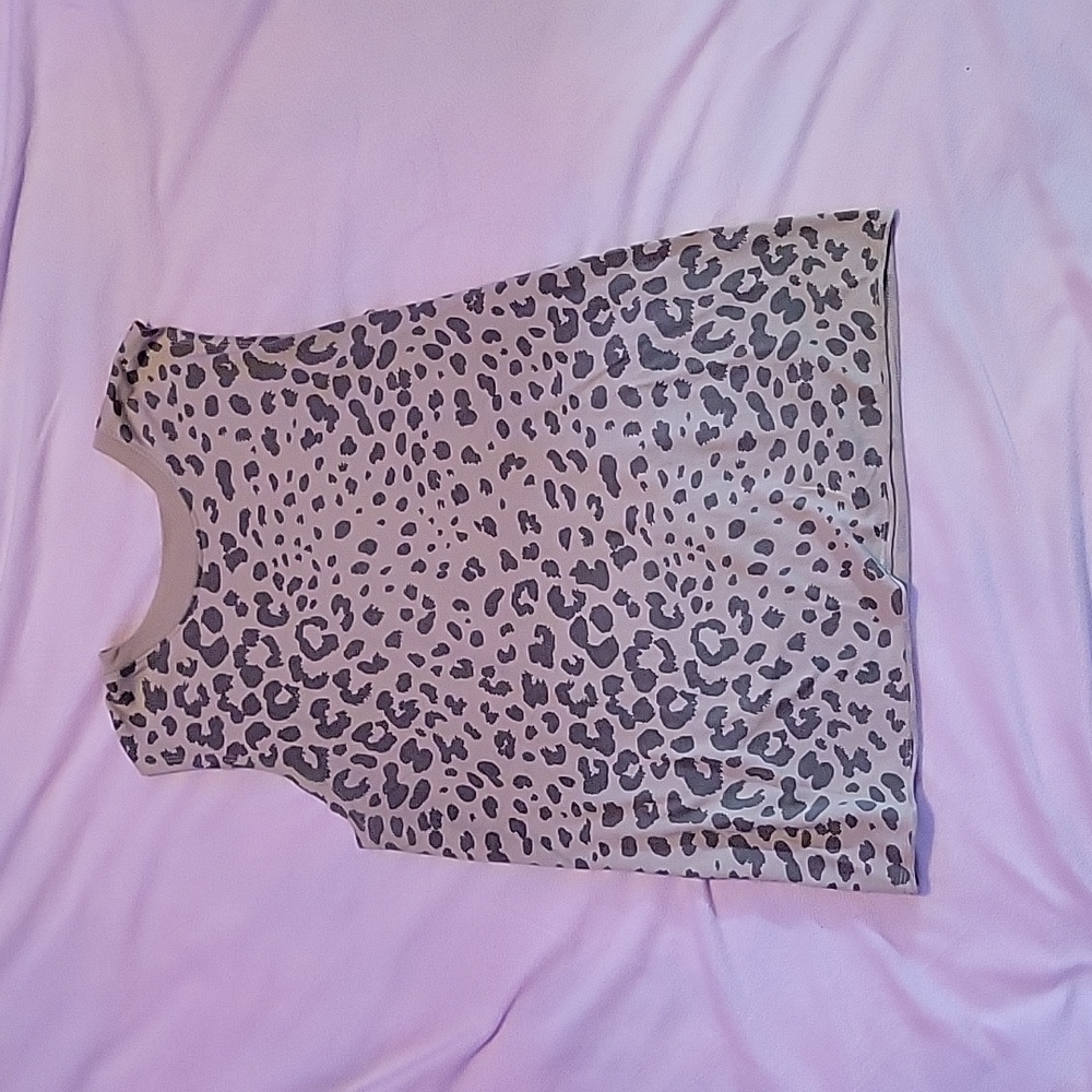 Leopard print top